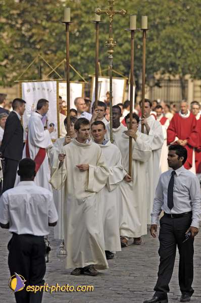 Ordination sacerdotale à Notre Dame de Paris (2005)