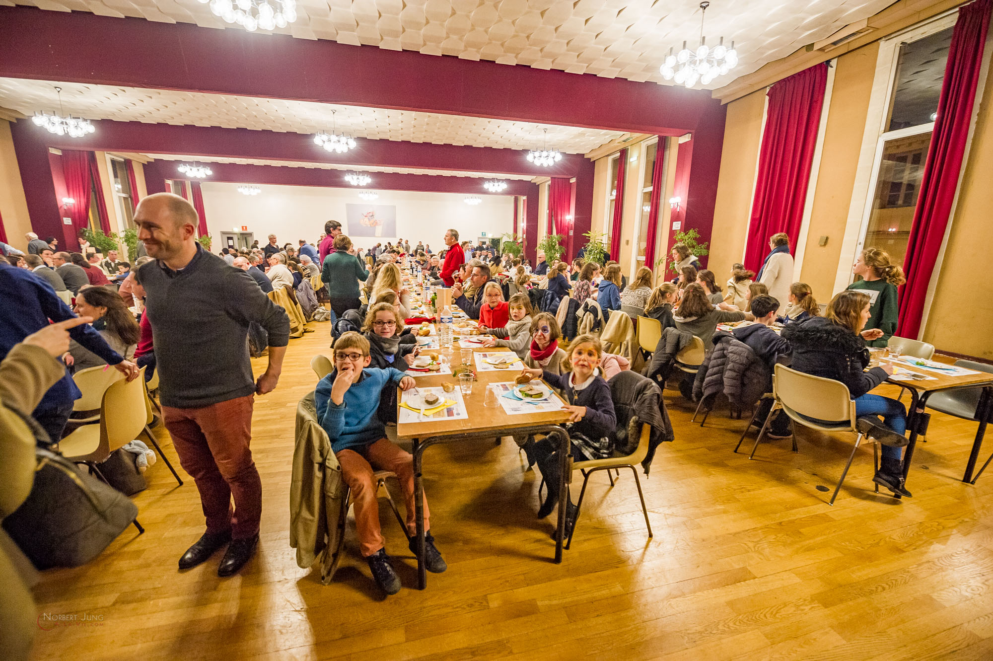 Repas paroissial à la salle de fete