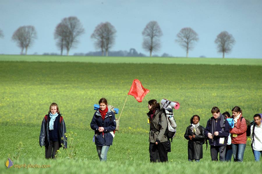 Nom de l'image : D1120141-01_(c)Norbert-JUNG — Description :  PËlerinage de Chartres 2004