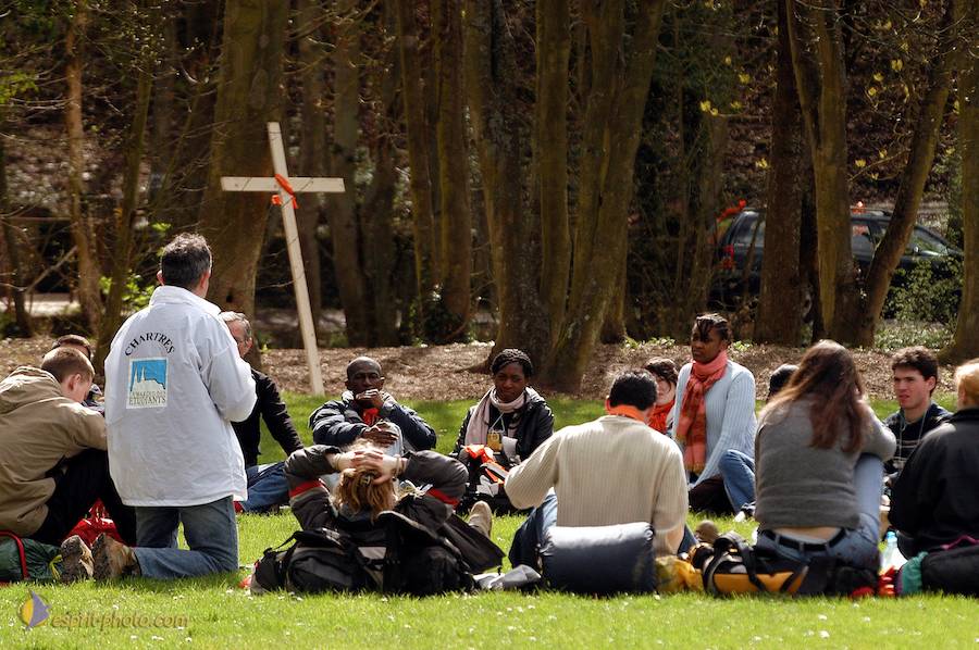 Nom de l'image : D1120298-01_(c)Norbert-JUNG — Description :  PËlerinage de Chartres 2004