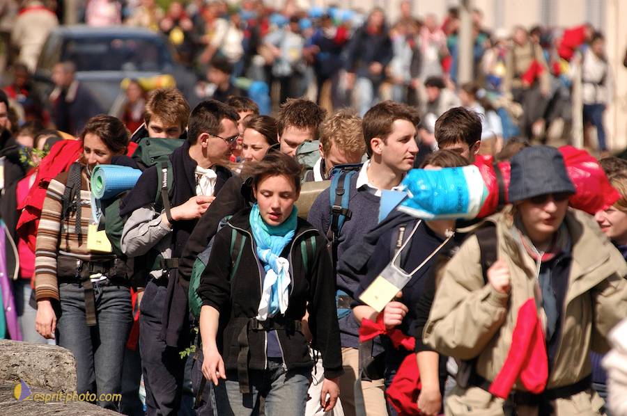 Nom de l'image : D1120544-nef-01_(c)Norbert-JUNG — Description :  PËlerinage de Chartres 2004