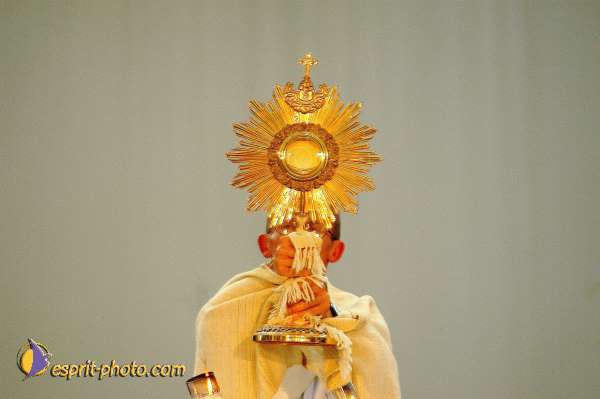 Nom de l'image : EP08-0005 — Description : Festival Saint Jean (jeunes de 15-25ans)