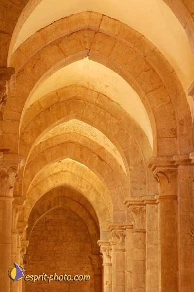 Nom de l'image : EP08-0451 — Description :  Abbaye de Fossanova (Latina-Italie) - Abbaye cistersienne