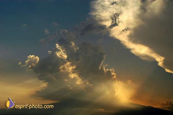 Nom de l'image : Fond_D_Ecran_Ep08-0392 — Description :