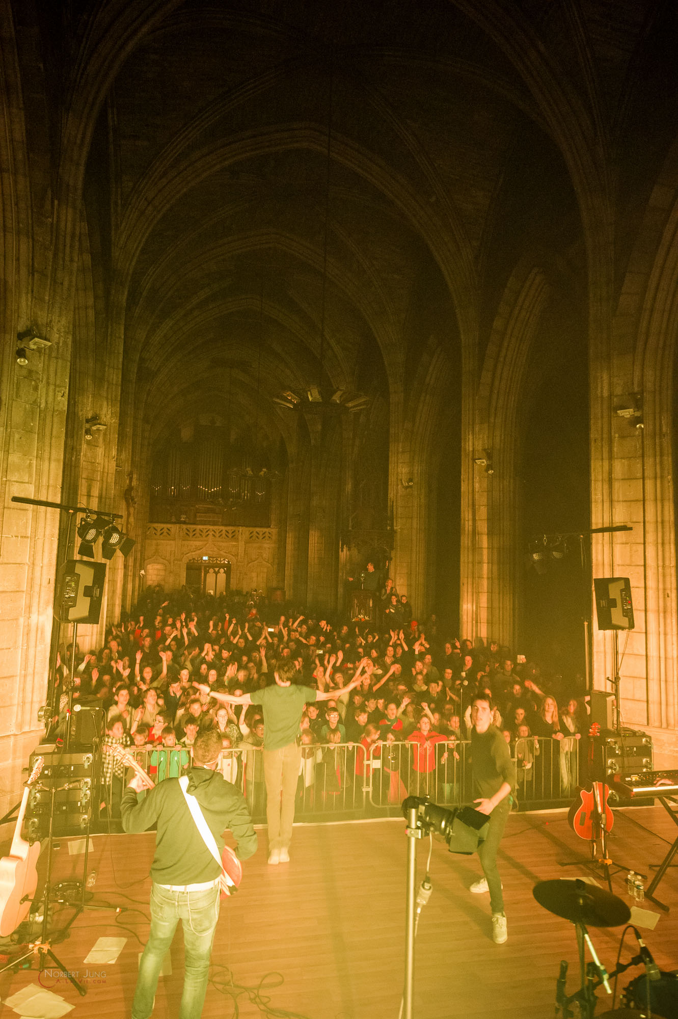 Nom de l'image : 29_22.16.34_D3s125125_A-la-Vie.com — Description :