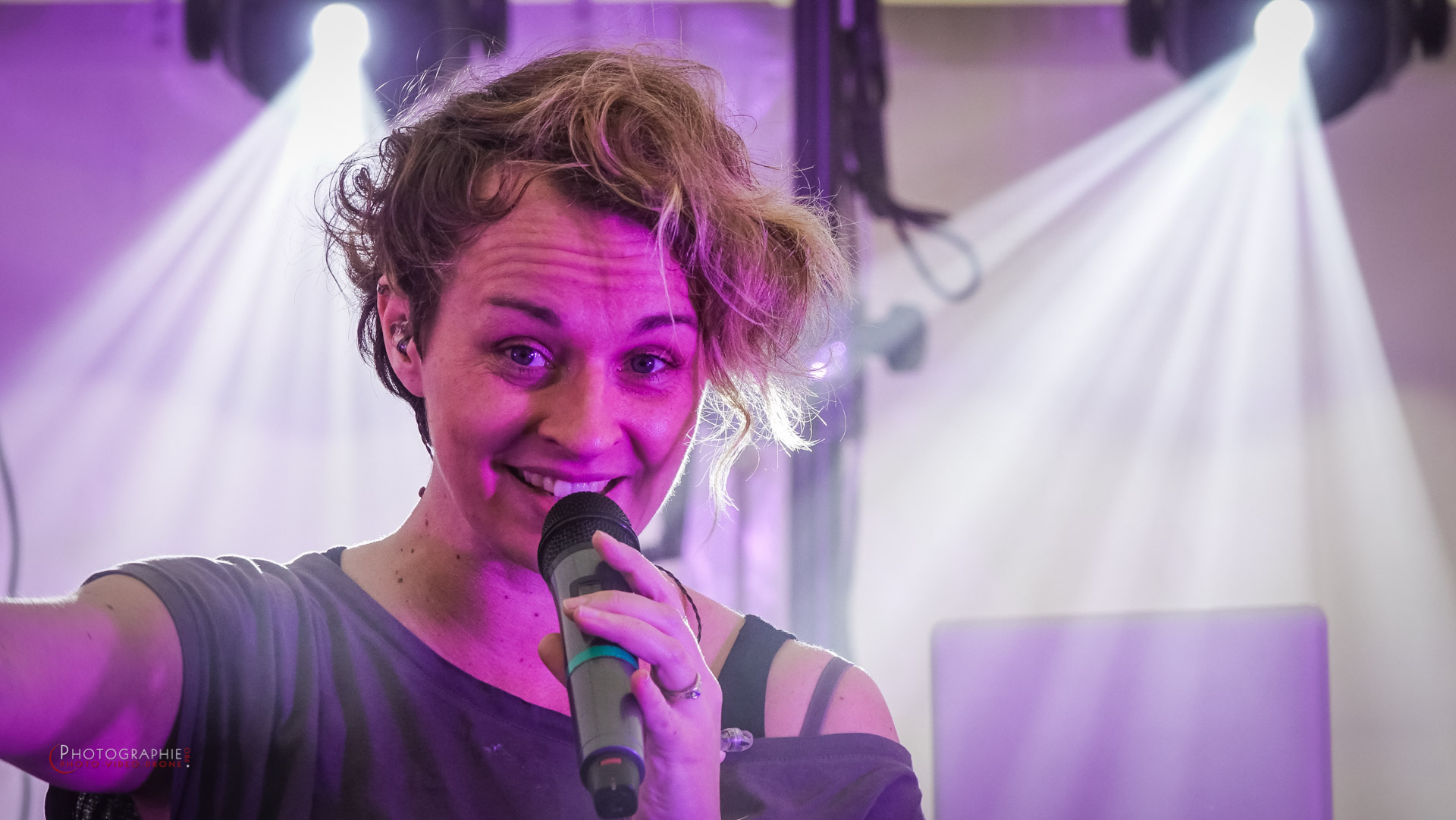 Allegria - parvis de l'eglise Saint Jean