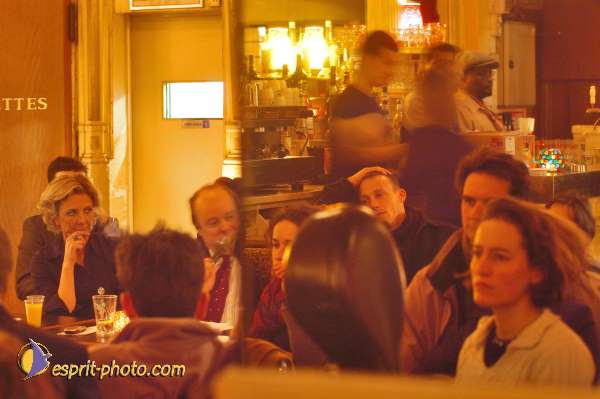 Nom de l'image : D1209276-1 — Description :  Conversations essentielles - "Cafes Essentiels" sur le theme du