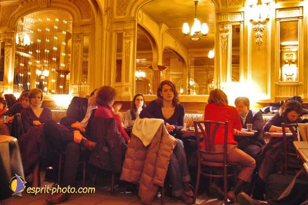 Nom de l'image : D1209382-1 — Description :  Conversations essentielles - "Cafes Essentiels" sur le theme du