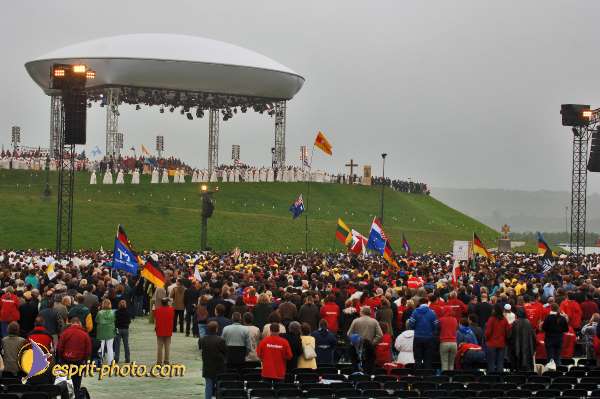 Nom de l'image : D2044261-1 — Description :