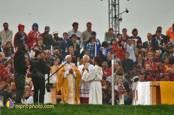 Nom de l'image : D2044516-1 — Description :