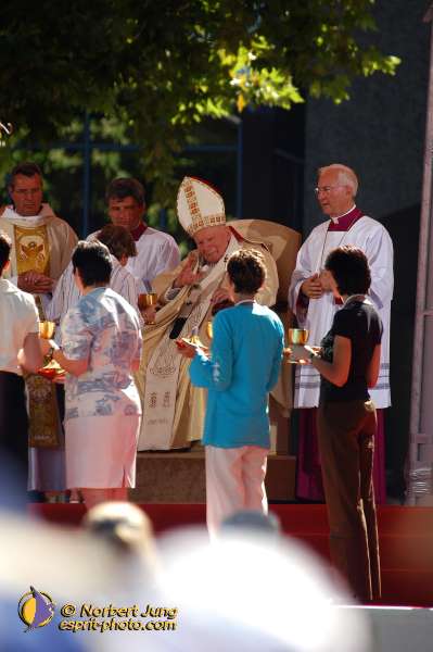 Nom de l'image : D1163986-01 — Description :  Lourdes 2004 - Pèlerinage du Pape à Lourdes