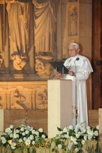 Nom de l'image : 1318D30024135 — Description :