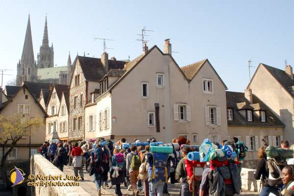 Nom de l'image : D1023111-01b — Description :  Pèlerinage des étudiants à Notre Dame de Chartres - 22+23 mars 2