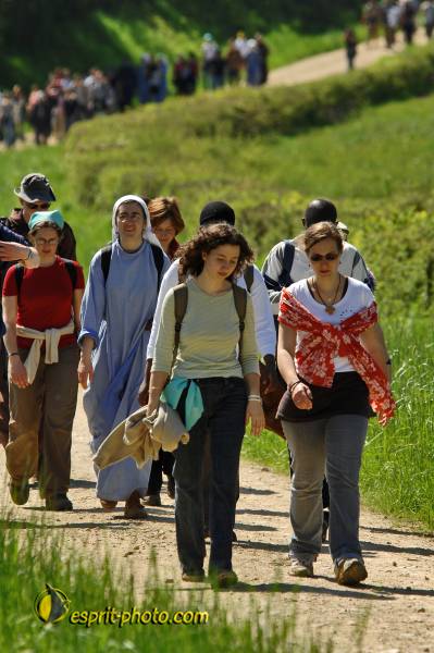 Nom de l'image : E2068499_1 — Description :  Routes de Vezelay 2008