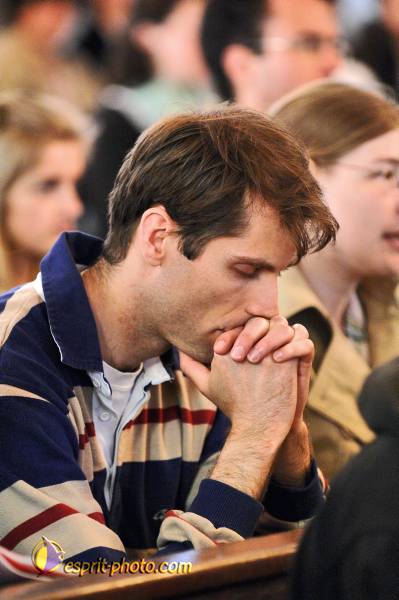 Nom de l'image : E2068536_1 — Description :  Routes de Vezelay 2008