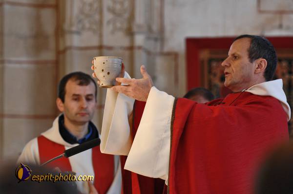 Nom de l'image : E2068554_1 — Description :  Routes de Vezelay 2008