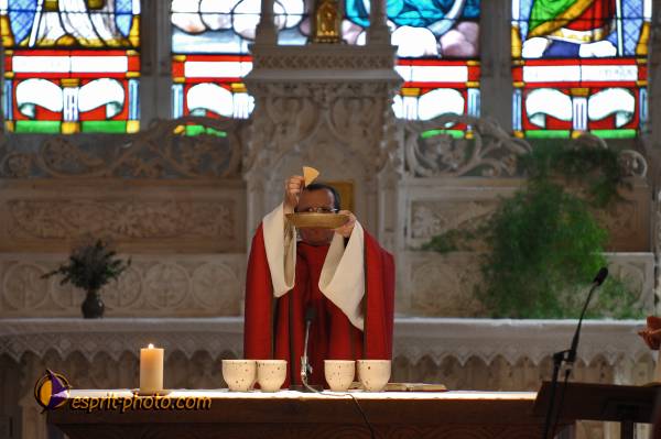 Nom de l'image : E2068572_1 — Description :  Routes de Vezelay 2008