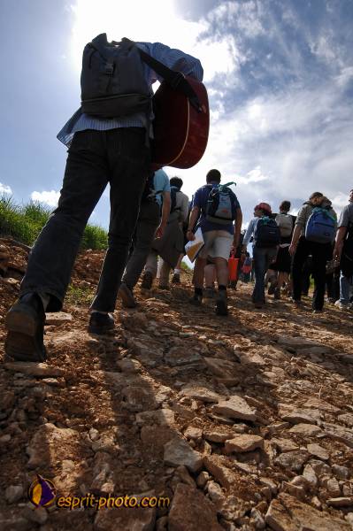 Nom de l'image : E2068769_1 — Description :  Routes de Vezelay 2008