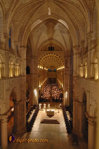 Nom de l'image : E2069061_1 — Description :  Routes de Vezelay 2008