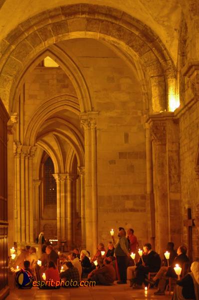 Nom de l'image : E2069112_1 — Description :  Routes de Vezelay 2008