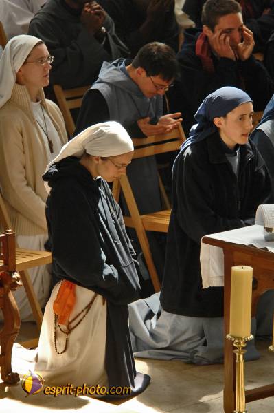 Nom de l'image : E2069822_1 — Description :  Routes de Vezelay 2008