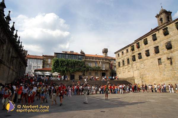 Nom de l'image : D1157105-01 — Description :  Pèlerinage année jubilaire 2004 à St Jacques de Compostelle