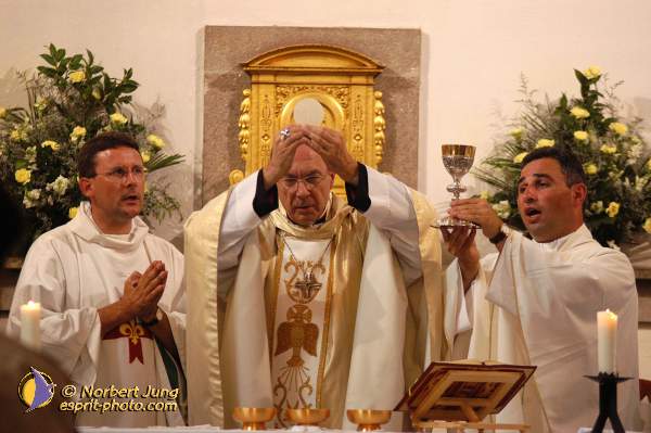 Nom de l'image : D1156876-01 — Description :  Pèlerinage année jubilaire 2004 à St Jacques de Compostelle