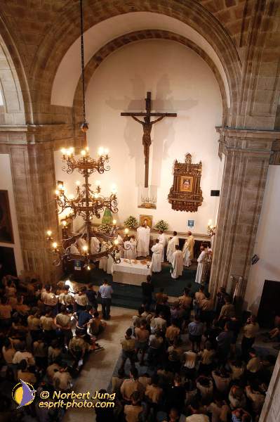 Nom de l'image : D1156908-01 — Description :  Pèlerinage année jubilaire 2004 à St Jacques de Compostelle