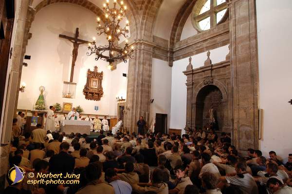 Nom de l'image : D1156911-01 — Description :  Pèlerinage année jubilaire 2004 à St Jacques de Compostelle