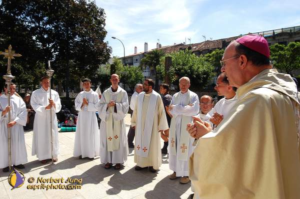 Nom de l'image : D1156958-01 — Description :  Pèlerinage année jubilaire 2004 à St Jacques de Compostelle