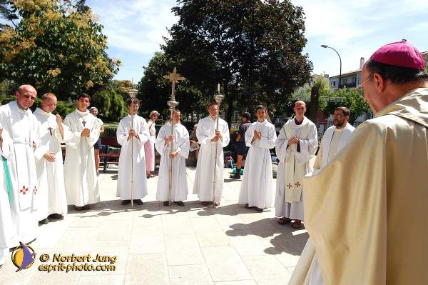 Nom de l'image : D1156961-01 — Description :  Pèlerinage année jubilaire 2004 à St Jacques de Compostelle