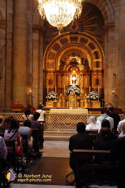 Nom de l'image : D1157285-01 — Description :  Pèlerinage année jubilaire 2004 à St Jacques de Compostelle