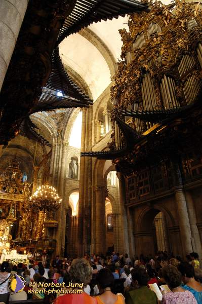 Nom de l'image : D1157293-01 — Description :  Pèlerinage année jubilaire 2004 à St Jacques de Compostelle