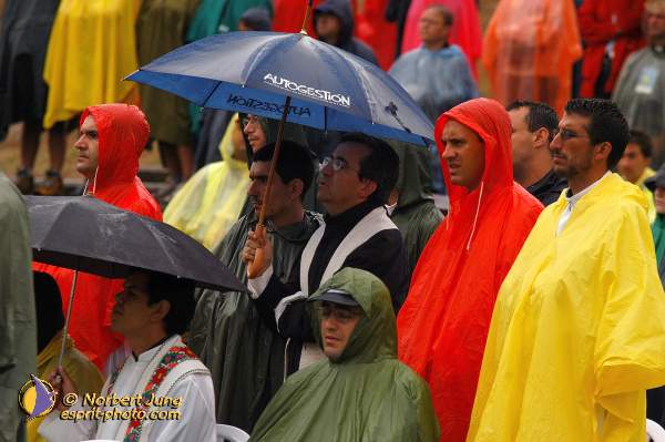 Nom de l'image : D1158317-01 — Description :  Pèlerinage année jubilaire 2004 à St Jacques de Compostelle