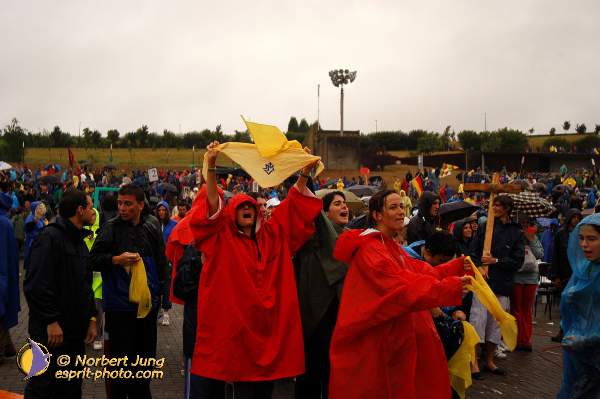 Nom de l'image : D1158396-01 — Description :  Pèlerinage année jubilaire 2004 à St Jacques de Compostelle