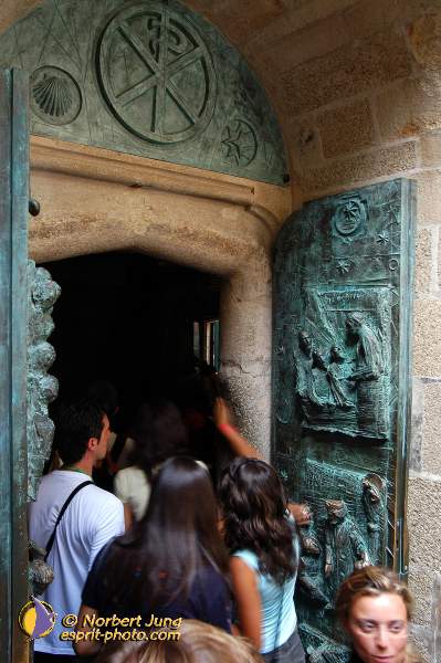 Nom de l'image : D1157147-01 — Description :  Pèlerinage année jubilaire 2004 à St Jacques de Compostelle