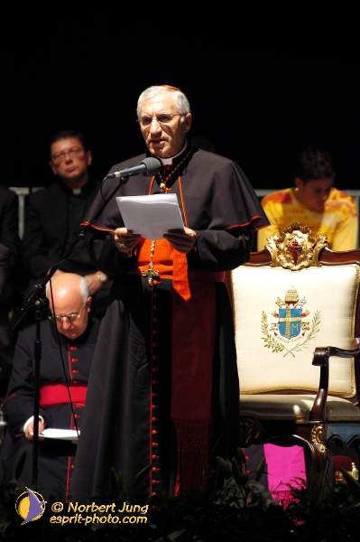 Nom de l'image : D1157886-01 — Description :  Pèlerinage année jubilaire 2004 à St Jacques de Compostelle