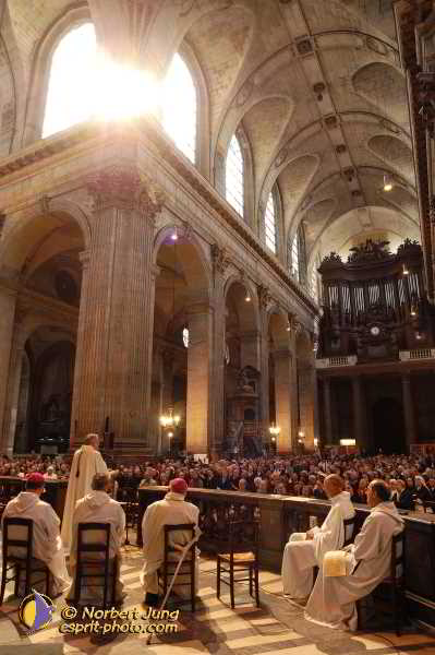 Nom de l'image : D1187686-1 — Description :  Paris - Toussaint 2004