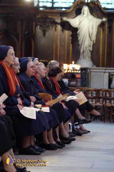 Nom de l'image : D1187713-1 — Description :  Paris - Toussaint 2004