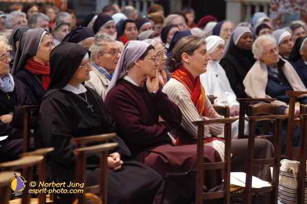 Nom de l'image : D1187724-1 — Description :  Paris - Toussaint 2004