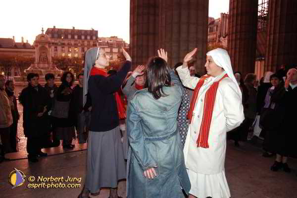 Nom de l'image : D1187925-1 — Description :  Paris - Toussaint 2004