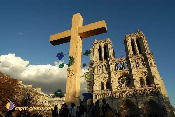 Nom de l'image : D1188721-1 — Description :  Paris - Toussaint 2004