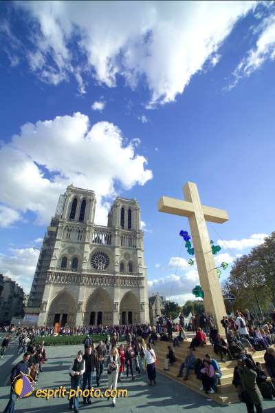 Nom de l'image : D1188G402-1 — Description :  Paris - Toussaint 2004