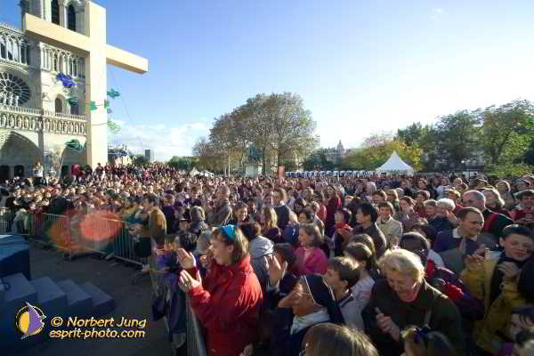 Nom de l'image : D1188G428-1 — Description :  Paris - Toussaint 2004