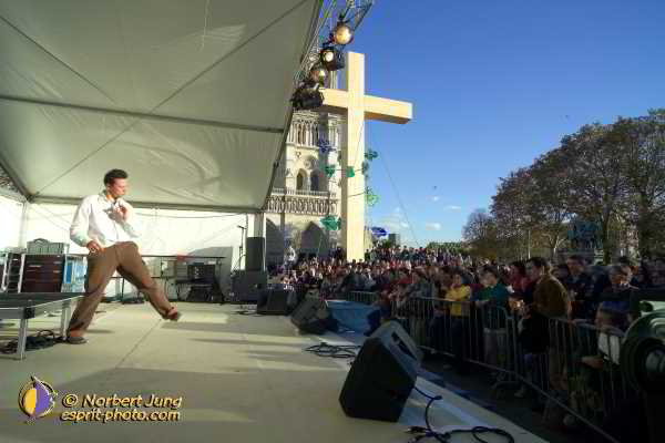 Nom de l'image : D1188G439-1 — Description :  Paris - Toussaint 2004