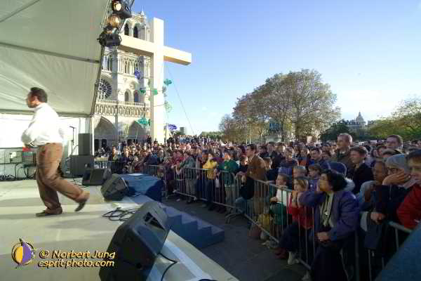 Nom de l'image : D1188G443-1 — Description :  Paris - Toussaint 2004