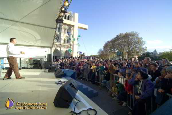 Nom de l'image : D1188G444-1 — Description :  Paris - Toussaint 2004