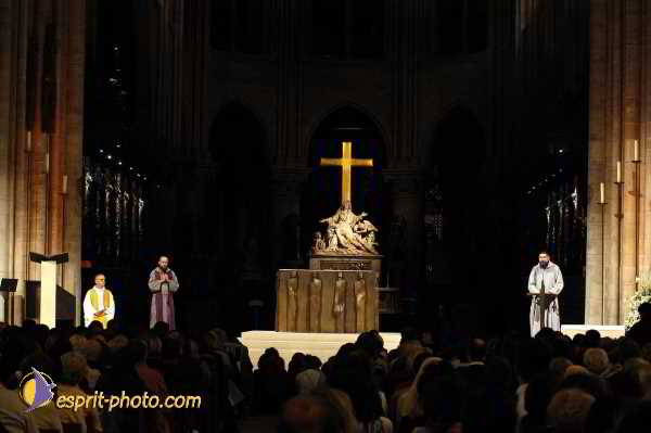 Nom de l'image : D1189566-1 — Description :  Paris - Toussaint 2004