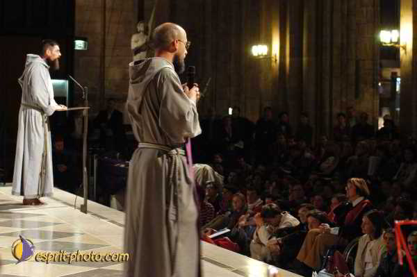 Nom de l'image : D1189580-1 — Description :  Paris - Toussaint 2004