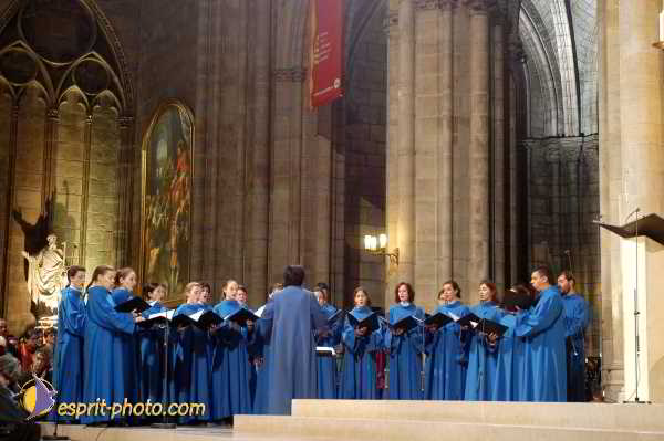 Nom de l'image : D1192001-1 — Description :  Toussaint 2004 - Messe avec les sans abri